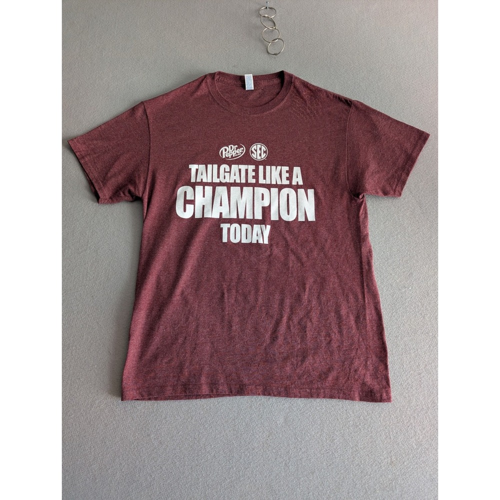 Jerzees Dr Pepper SEC Tailgate Like A Champion Today T-Shirt Maroon Mens Medium